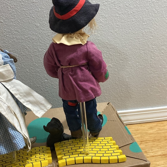 Limited edition Ashton Drake Wizard of Oz porcelain dolls. - Picture 7 of 9